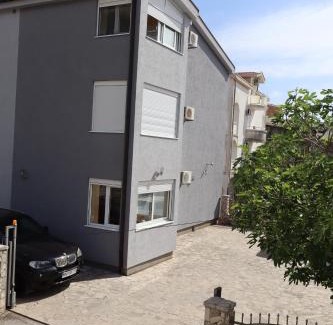 Zgrade Apartment | Apartmani MULIC Sutomore