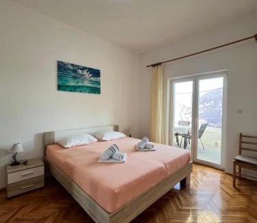 Ivan Dolac Apartment | Apartmani "Nikola" Seaview - Ivan Dolac, Hvar