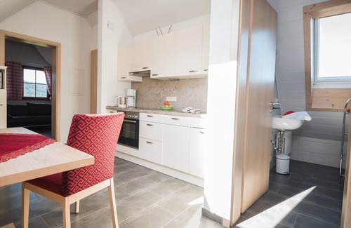Bad Peterstal-Griesbach Apartment | Apartment 'Ferienwohnung 7' with Mountain View, Shared Terrace and Wi-Fi