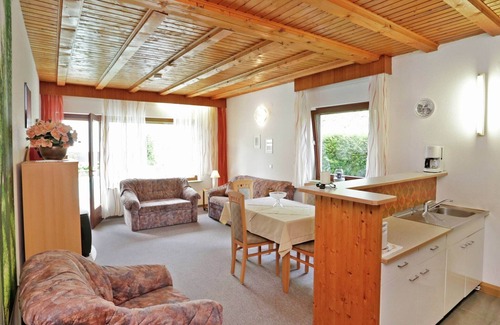 Armsfeld Apartment | Apartment in Armsfeld mit Pool