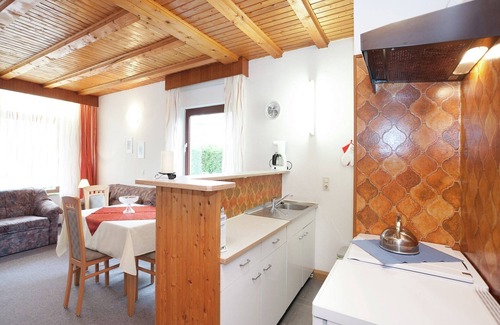 Armsfeld Apartment | Apartment in Armsfeld mit Pool