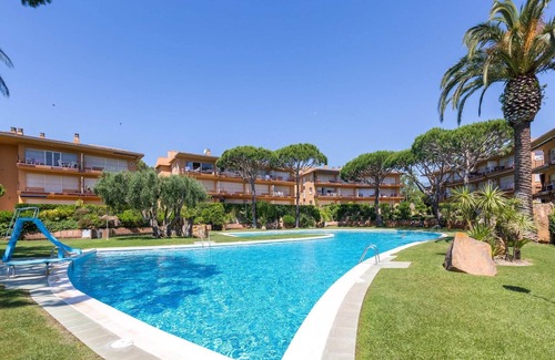Calella de Palafrugell Apartment | Apartment in Calella with Waterfront Views