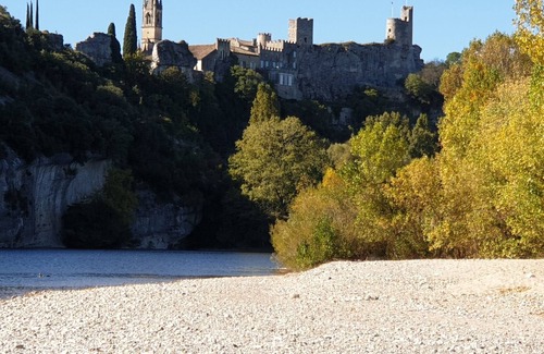 Saint-Marcel-d'Aredeche Apartment | Apartment with Garden