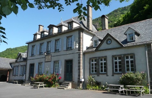 Saint-Vincent-de-Salers Apartment | Apartment Saint-Vincent-de-Salers, 3 bedrooms, 6 persons
