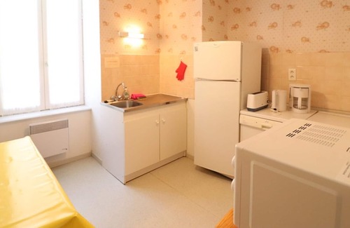 Saint-Vincent-de-Salers Apartment | Apartment Saint-Vincent-de-Salers, 3 bedrooms, 6 persons