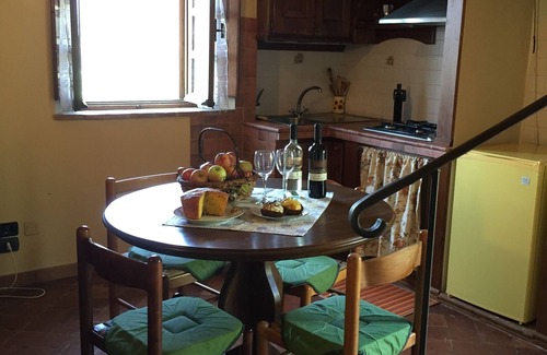 Passignano sul Trasimeno House | Apartment for 4/5 Persons, Amazing View on Trasimeno Lake