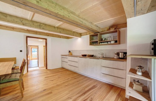 San Leonardo in Passiria Apartment | Apartment 'Schlossbauer Große' with Mountain View, Shared Terrace and Wi-Fi