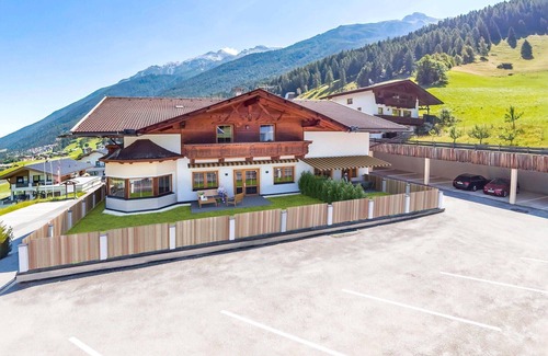 Neustift Im Stubaital Apartment | Apartment in Stubai with balcony and ski room