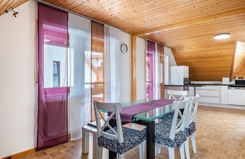 Untermunstertal Apartment | Apartment 'Grünblick' with Mountain View, Balcony and Wi-Fi