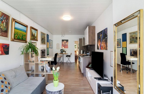 Heiligenrode Apartment | Apartment 'Kupfer' with Balcony and Wi-Fi