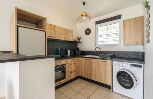 Marennes Apartment | Apartment 'Evasion Charentaise' with Shared Pool, Balcony and Wi-Fi