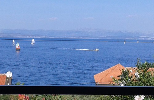 Stomorska Apartment | Apartments Vlatko (42851-A2) - Stomorska - island Solta