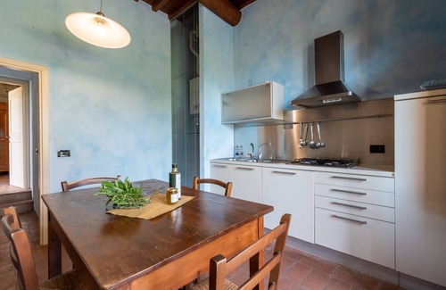 Castelfranco di Sopra Other | Apartment 'Cantina al Bellini' with Shared Pool & Wi-Fi
