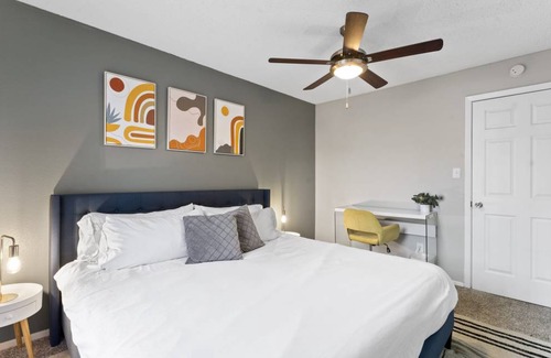 Brentwood Apartment | Apartment ∙ 1 bedroom ∙ 4 guests