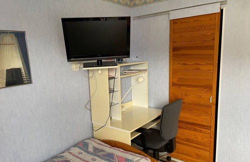 Kirchrode-Bemerode-Wulferode Apartment | Apartment ∙ 1 bedroom ∙ 1 guest