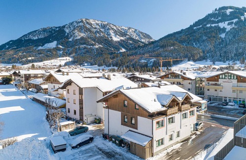 Brixen im Thale Apartment | Apartment 1 minute from the ski lift