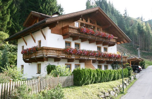 Panzendorf Apartment | Apartment 1 - Terrace - Alberta's House