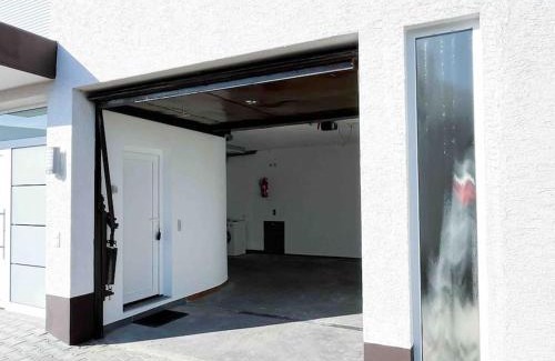 Mainz-Bingen Apartment | Apartment 100 qm im Weindorf - Balkon/Garage