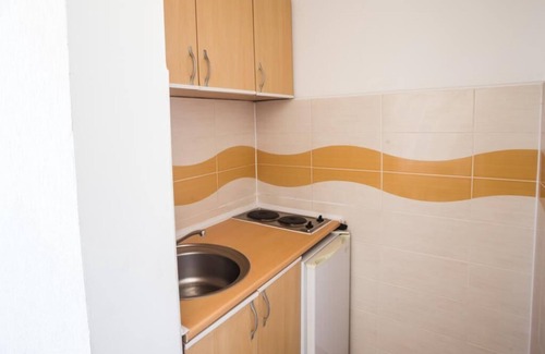 Ulcinj Apartment | Apartment 12,yellow,4 People,500 Meter from famous"Grand Beach",Breakfast incl.