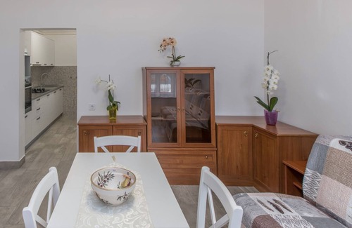 Murine Apartment | Apartment 1709