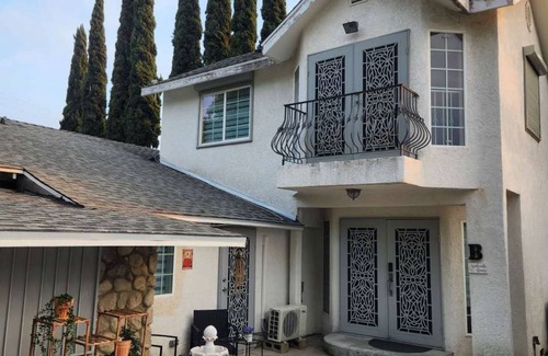 Monterey Park Apartment | Apartment ∙ 2 bedrooms ∙ 7 guests