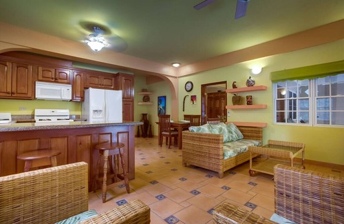 Placencia Apartment | Apartment ∙ 2 bedrooms ∙ 4 guests