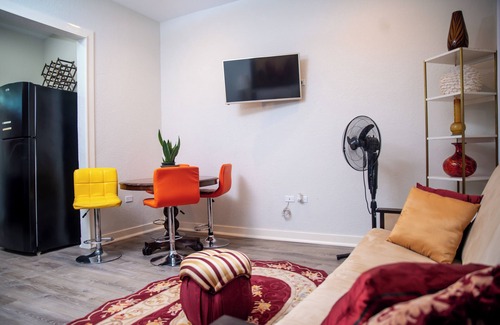 Albion Villa | Apartment 2 @ Top Bay Apartments