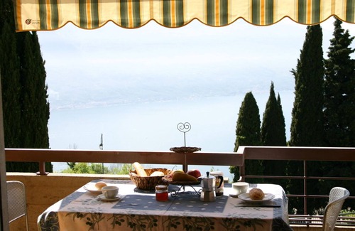 Gardola Apartment | Apartment 206 for up to 6 people from 70, - €/night incl w-lan free lake view