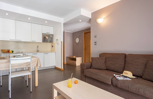 Cangas de Onis Apartment | Apartment '2ºa Apartamento 2 Adultos Y 2 Niños' with Balcony and Wi-Fi