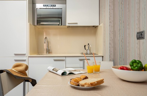 Cangas de Onis Apartment | Apartment '2ºc Apartamento 2 Adultos Y 1 Niño' with Balcony and Wi-Fi