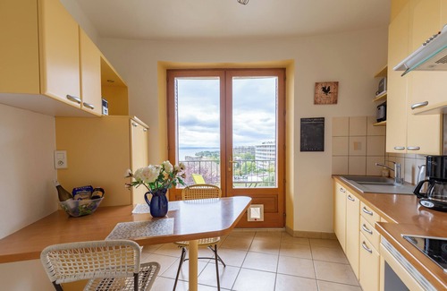 Thonon-les-Bains Apartment | Apartment '2p au Belvédère' with Lake view and Balcony