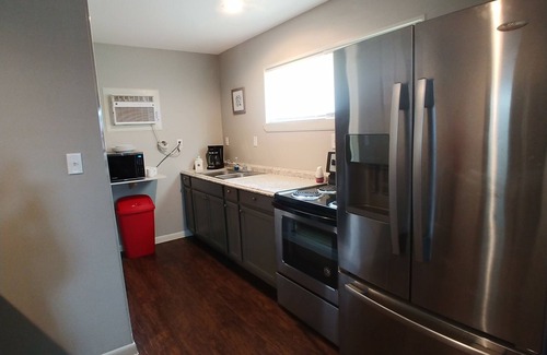 Milam Apartment | Apartment 3 - 2760 Carters Ferry Road Milam Texas. Free Ice !