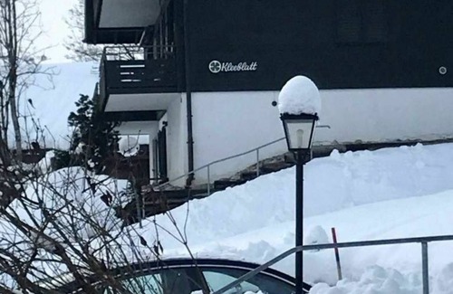 Saanenmoeser Apartment | Apartment ∙ 3 bedrooms ∙ 4 guests