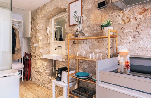 Old Town Apartment | Apartment '3 Ciprés' with Balcony, Wi-Fi and Air Conditioning