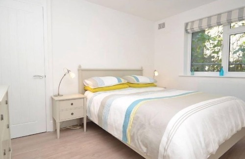 Stoke Fleming Apartment | Apartment 3 White Ladies in Stoke Fleming - 2 persons, 1 bedrooms
