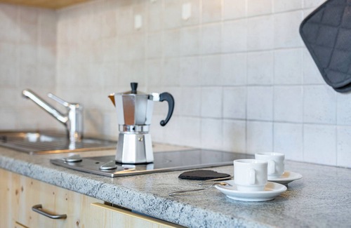 Badia Apartment | Apartment '3' with Mountain View, Shared Garden and Wi-Fi