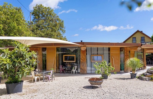 Rosenfeld Apartment | Apartment '-4-die Vier, Studio 25qm' with Private Terrace, Shared Garden and Wi-Fi