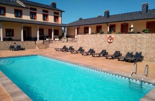 Serantes Apartment | Apartment 4: Family duplex with view