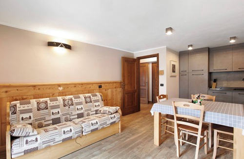 Cogne Apartment | Apartment '4061 Maison Gerard - Roccia Viva' with Mountain View, Shared Garden and Wi-Fi