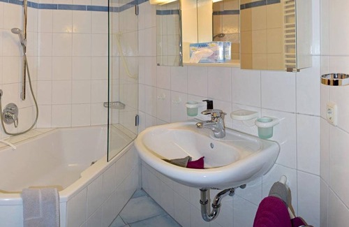 Hirschegg Apartment | Apartment 5 - 56m² / 1 bedroom / 2Bad / 4Pers. - The Berghof