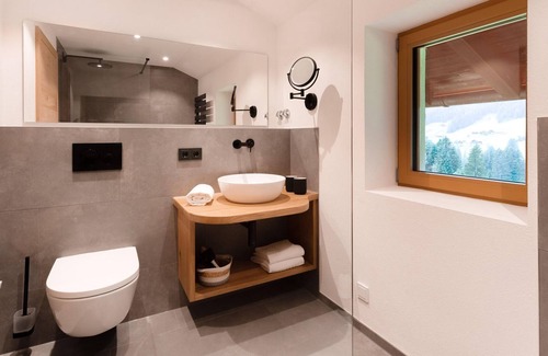 Riezlern Apartment | Apartment 6 with 1 bedroom and south-facing balcony - Strasser guest house
