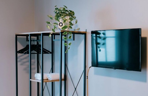 Groedig Apartment | Apartment 6 with balcony and in view of Untersberg