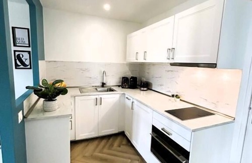 Montreuil Apartment | Apartment 7 - LE ROMAN