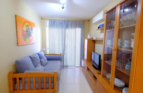 L'Hospitalet de l'Infant Apartment | Apartment Apartamento Duc Medinacelli by Interhome