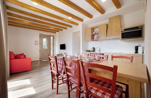 Tremosine Apartment | Apartment 'Agriturismo Hegemone Romantico' with Mountain View, Private Terrace and Wi-Fi