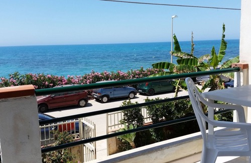 Seccagrande Villa | apartment a stone's throw from the sea