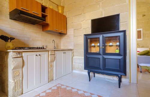 Vernole Apartment | Apartment "Acamya Luxury Apartment" with Terrace & Balcony