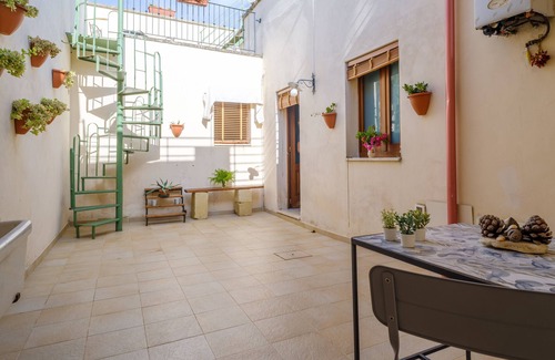 Vernole Apartment | Apartment "Acamya Luxury Apartment" with Terrace & Balcony
