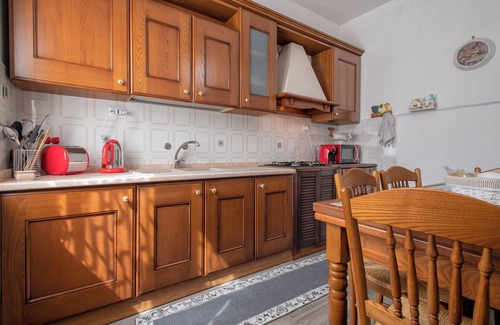 La Pietraia Apartment | Apartment 'Alcivico26' with Balcony, Wi-Fi and Air Conditioning