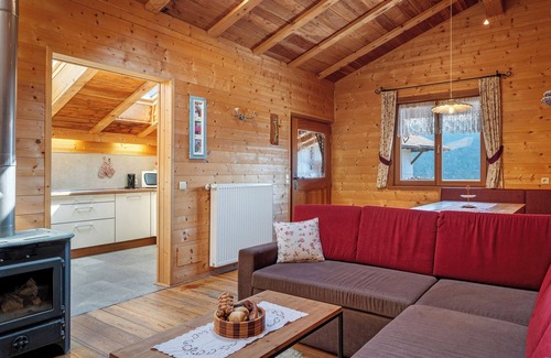 Molten Apartment | Apartment 'Alpenstern' with Mountain View, Shared Garden and Wi-Fi